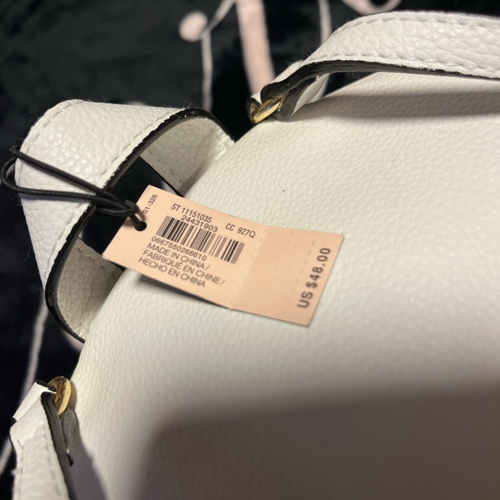 Victoria's Secret White Quilted Mini Backpack Paradise Summer Charms - Picture 3 of 9